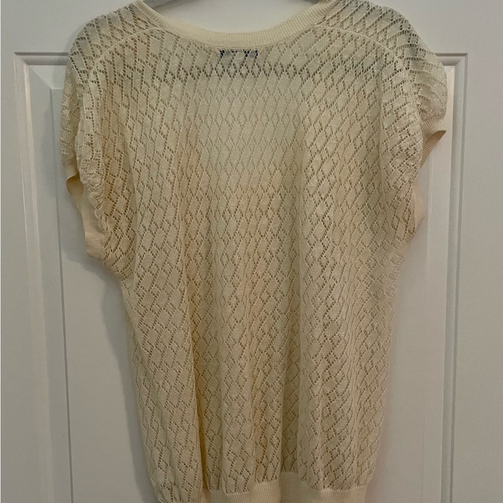Banana Republic light weight knit shirt.